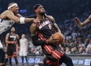 开云体育登录入口-NBA球员因伤缺席重要比赛，队伍备战艰难的简单介绍